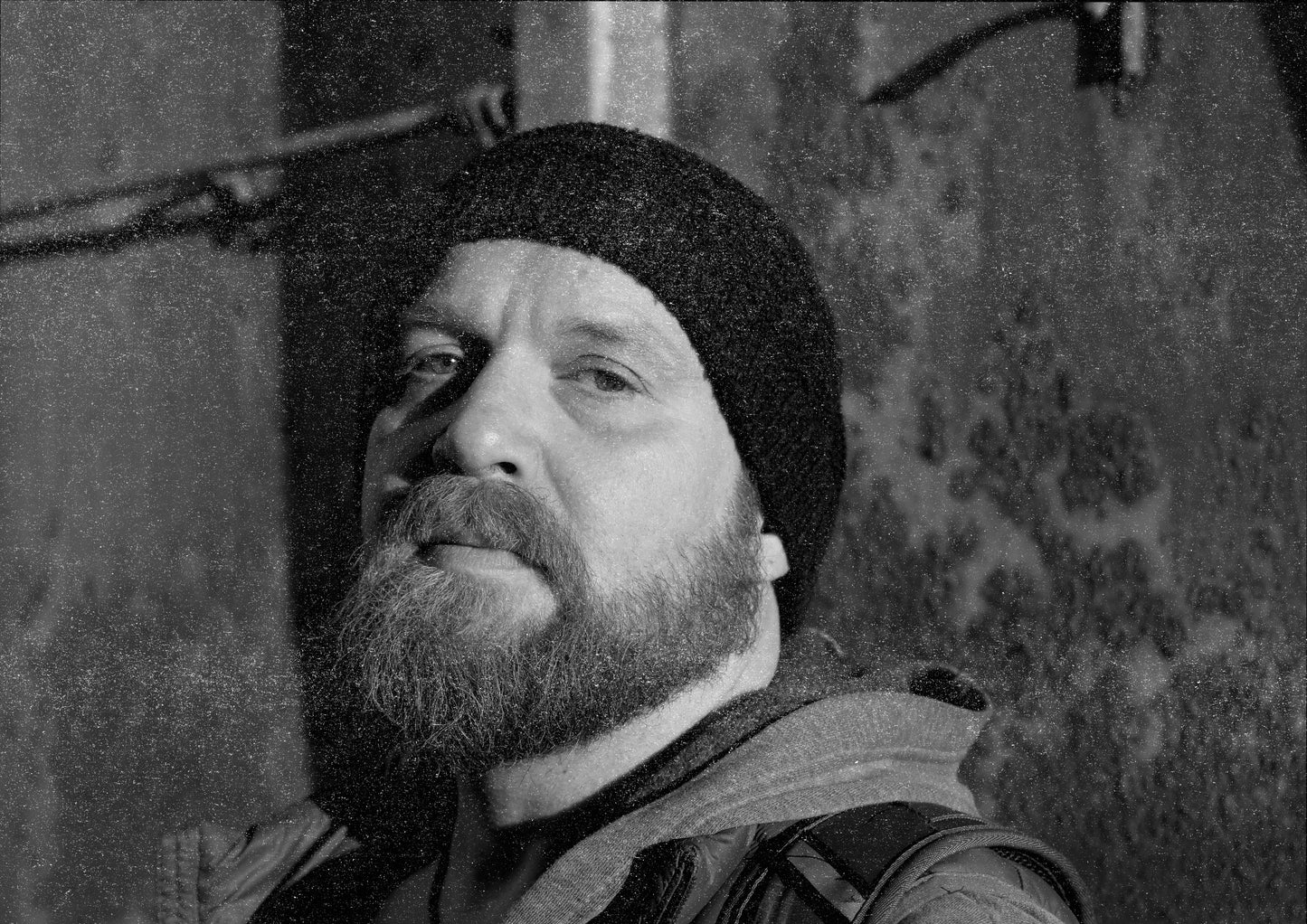 Tex Brasket (Musiker, Autor) empfiehlt Enno Bunger – Konfetti
