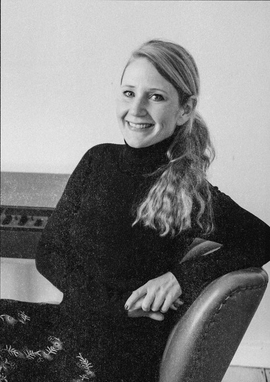 Melanie Schrader (PUBLIC TUNE/ Vorstand MUSIC DÜSSELDORF) empfiehlt Jule Blumt – Gäst:innen